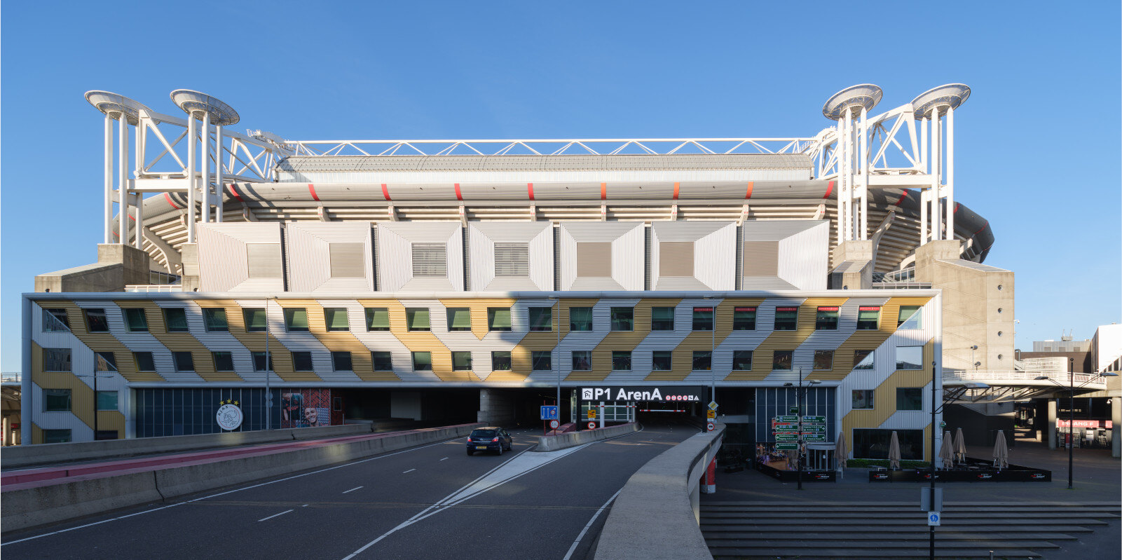 Johan Cruyff Arena SD Social