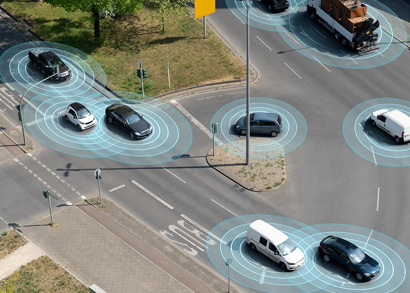 connected-cars-intersection-810x580